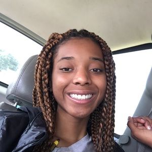 Meet your Posher, Abby